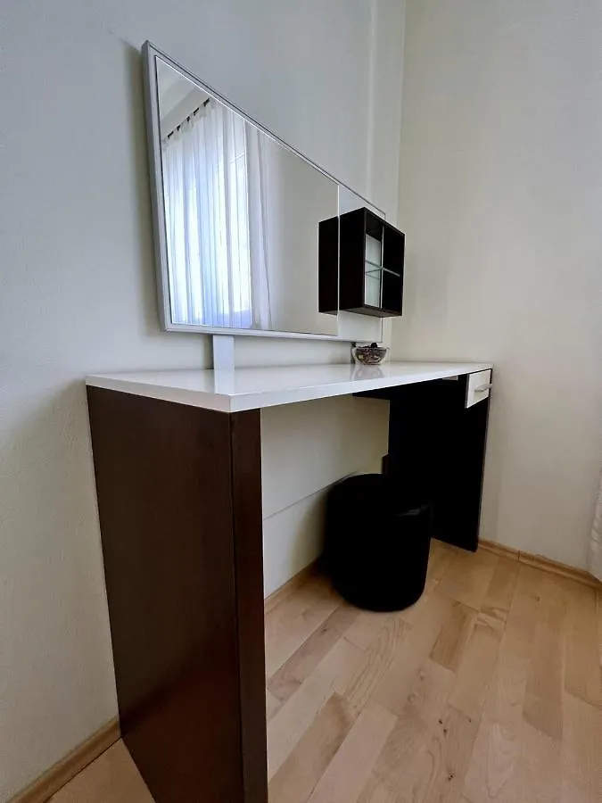 Marles Beach Residence Banjol Apartman