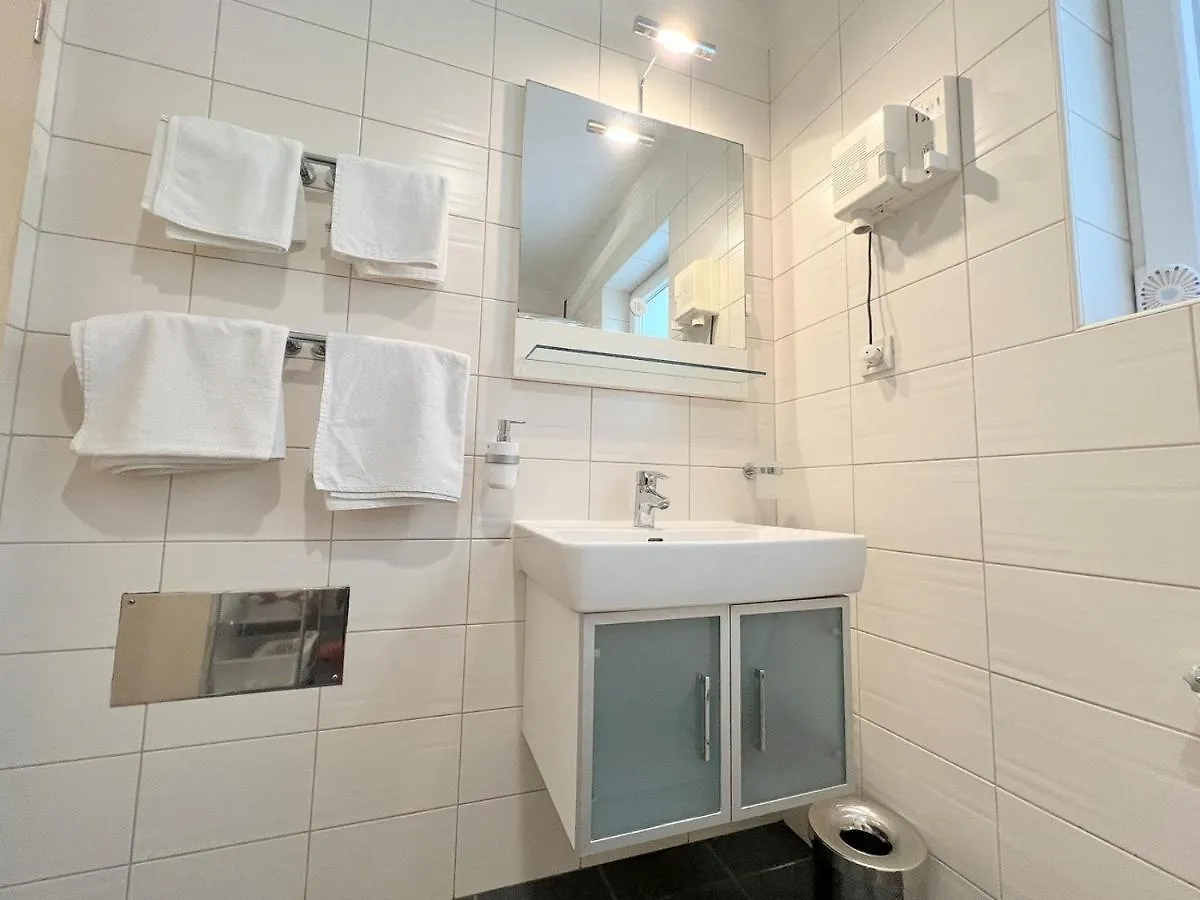 Marles Beach Residence Banjol