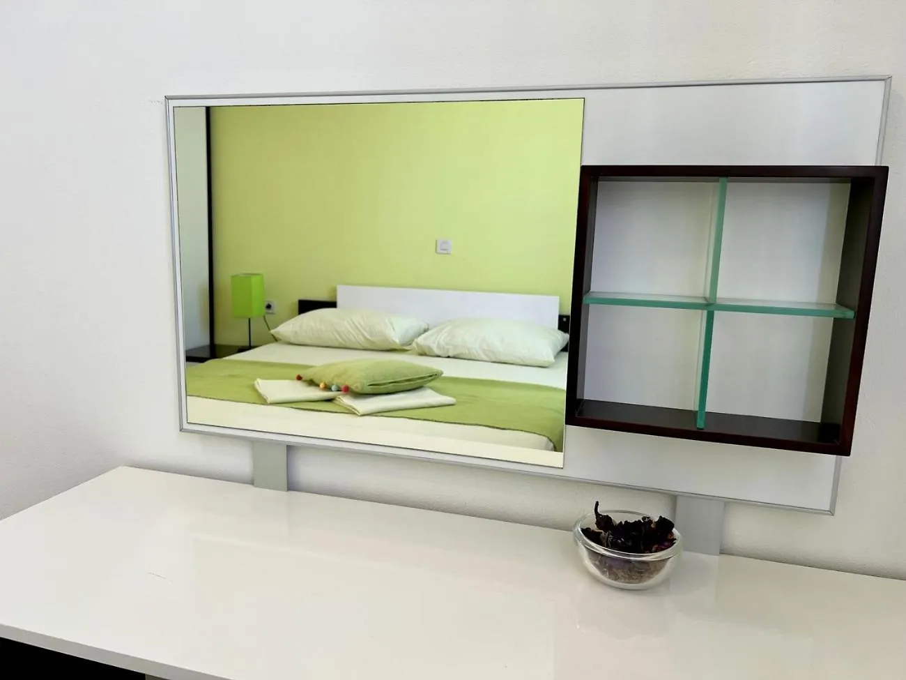 Marles Beach Residence Banjol