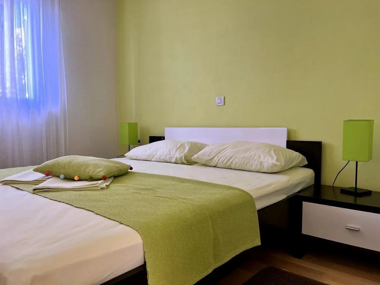 Marles Beach Residence Banjol